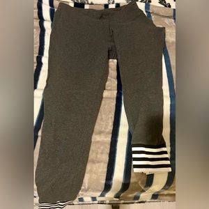 BCG women’s capris MED